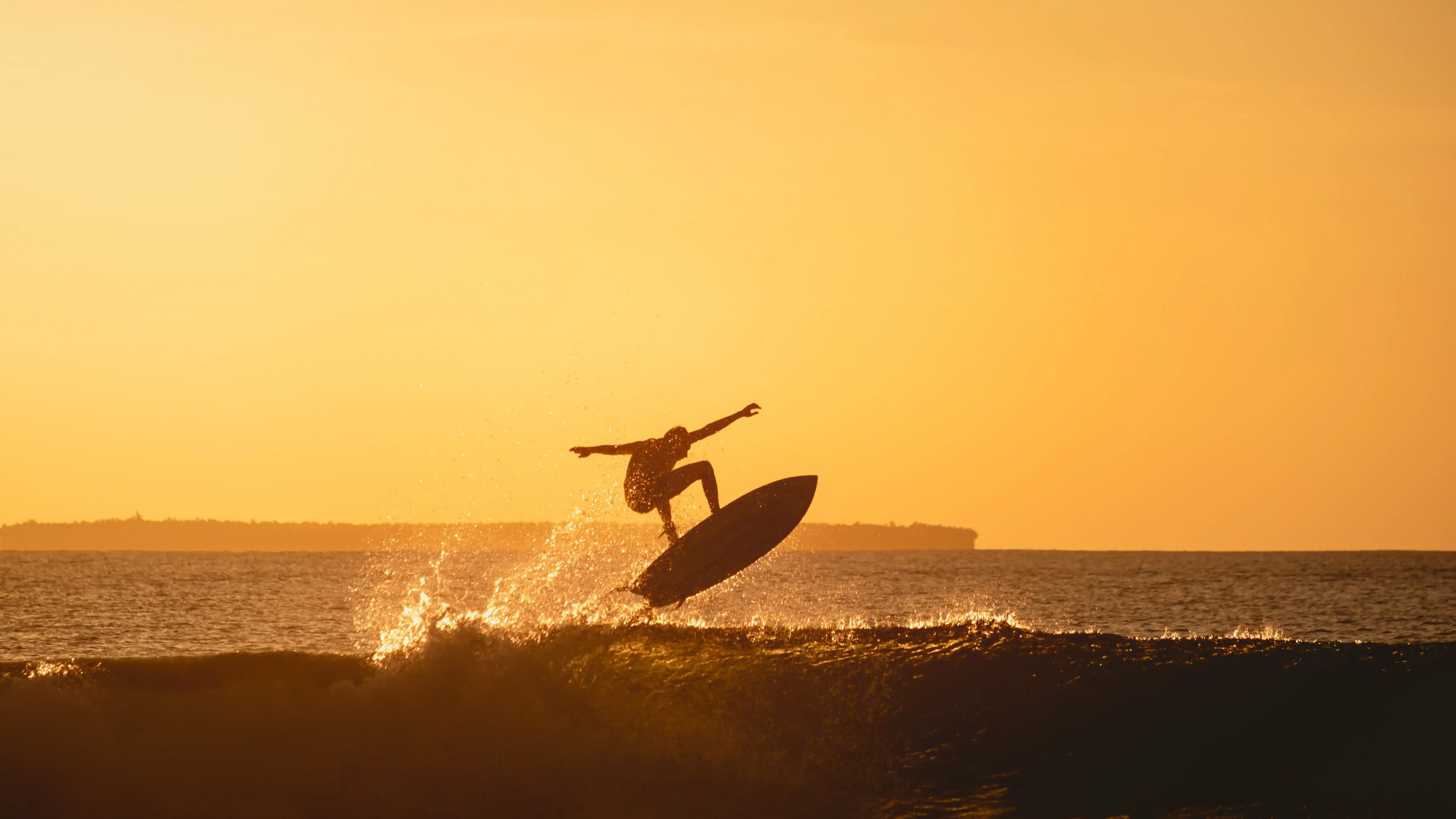 Joincloudes Surf Club
